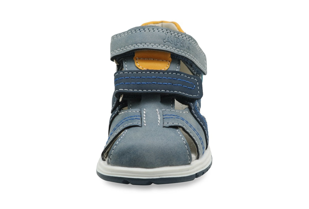 Apakowa Unisex Baby Boys Closed Toe Sandals Kids Soft Leather Walking Sandal Adjustable Shoes for Beach Travel Sports Activities
