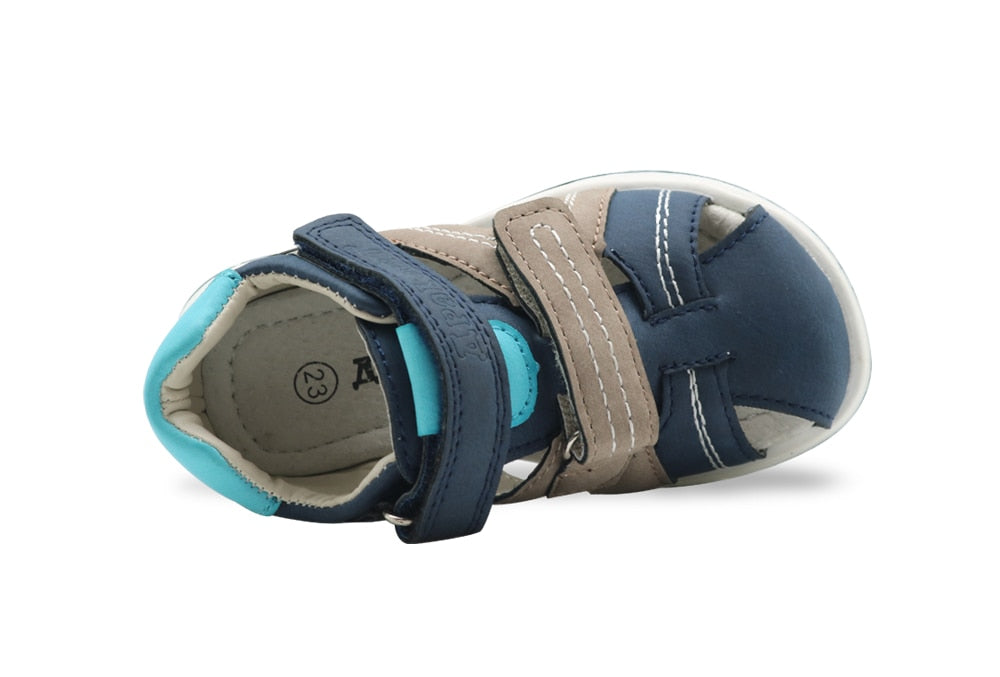 Apakowa Unisex Baby Boys Closed Toe Sandals Kids Soft Leather Walking Sandal Adjustable Shoes for Beach Travel Sports Activities
