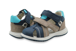 Apakowa Unisex Baby Boys Closed Toe Sandals Kids Soft Leather Walking Sandal Adjustable Shoes for Beach Travel Sports Activities