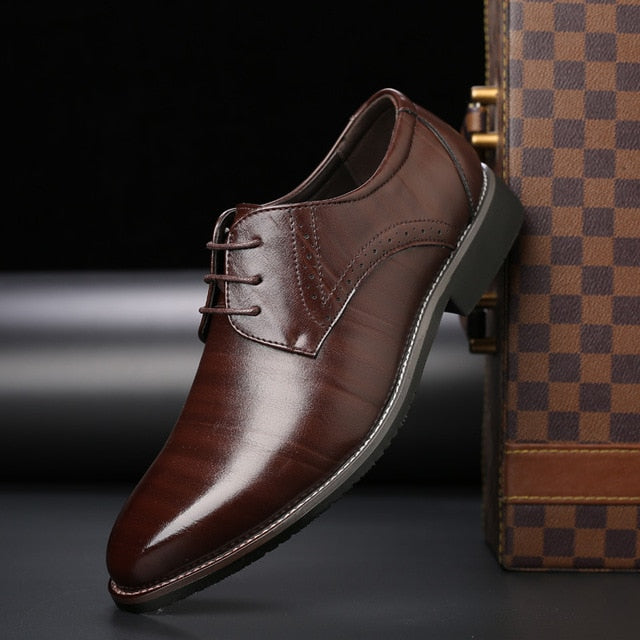 New High Quality Genuine Leather Men Brogues Shoes Lace-Up Bullock Business Dress Men Oxfords Shoes Male Formal Shoes698