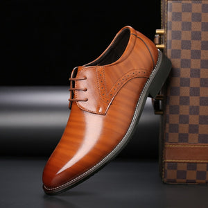 New High Quality Genuine Leather Men Brogues Shoes Lace-Up Bullock Business Dress Men Oxfords Shoes Male Formal Shoes698