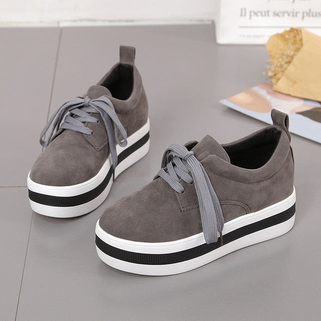 Women Oxfords Cut-Outs Lace Up Brogue Shoes Flat Platform England Ladies Non-slip Shoes Breathable Casual Female Low Footwear