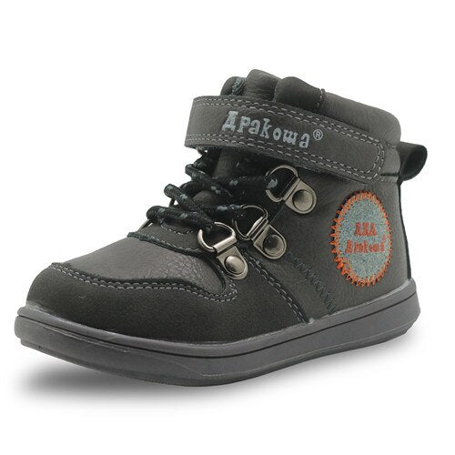 Apakowa Boys Autumn Flat Ankle Boots Toddler Kids Shoes for Boy Martin Boots with Zip Solid Leather Children's Shoes Eur 21-26