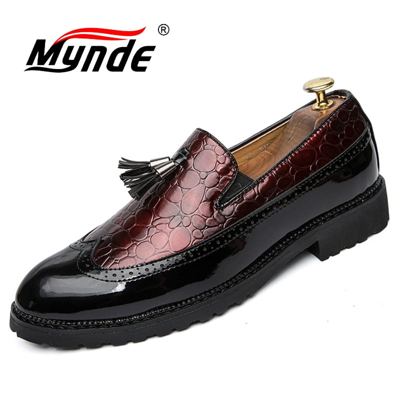 Men Dress Shoes Men Driving Shoes Business Wedding Shoes Male Slip On Formal Shoes Pointed Toe Moccasins Loafers Leather Oxfords