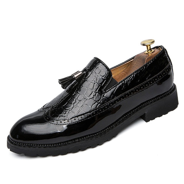 Men Dress Shoes Men Driving Shoes Business Wedding Shoes Male Slip On Formal Shoes Pointed Toe Moccasins Loafers Leather Oxfords