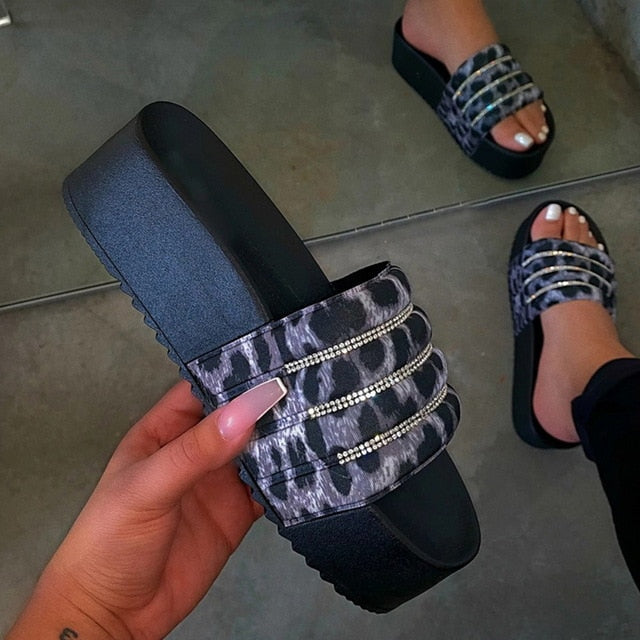 Women's Slippers Fashion Casual Slippers Women Thick Platforms Shoes Slippers Flip Flops Ladies Slides Rome Beach Sandals 2020