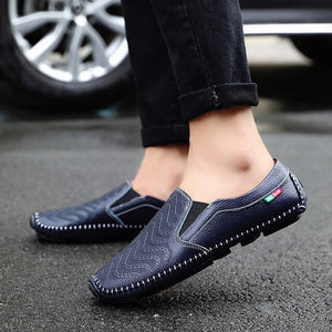 2020 Genuine Leather Shoes Men Loafers Slip-on Men Casual Shoes Flat Cow Leather Male Driving Footwear Black White KA2401
