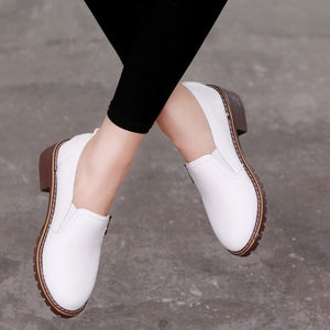 2019 new fashion Women Flat Shoes Round Toe Lace-Up Oxford Shoes Woman brogue casual shoes free shipping hjm89