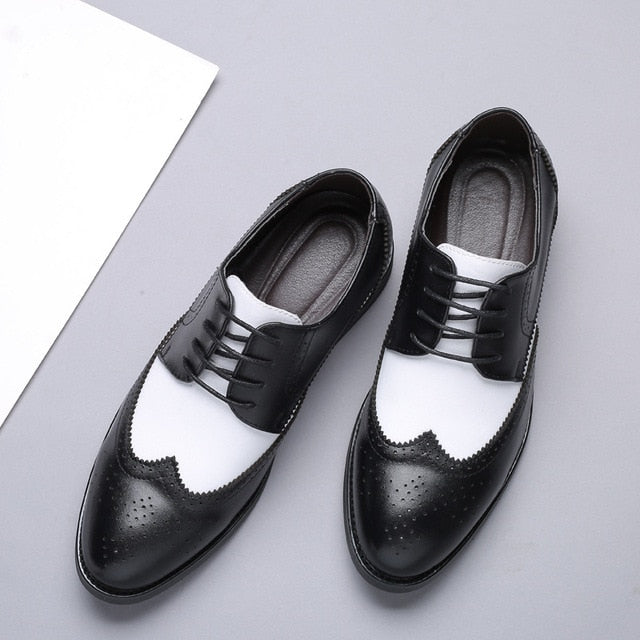 2019 British Style Men's Trend Pointed Toe Brogues Shoes Men Wedding Leather Dress Shoes Black With White Formal Shoes Men
